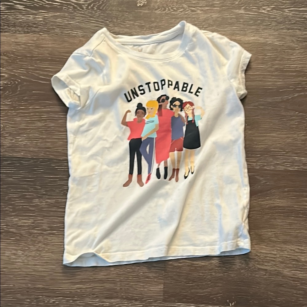 GAP White Short Sleeve Tee with Graphic Design